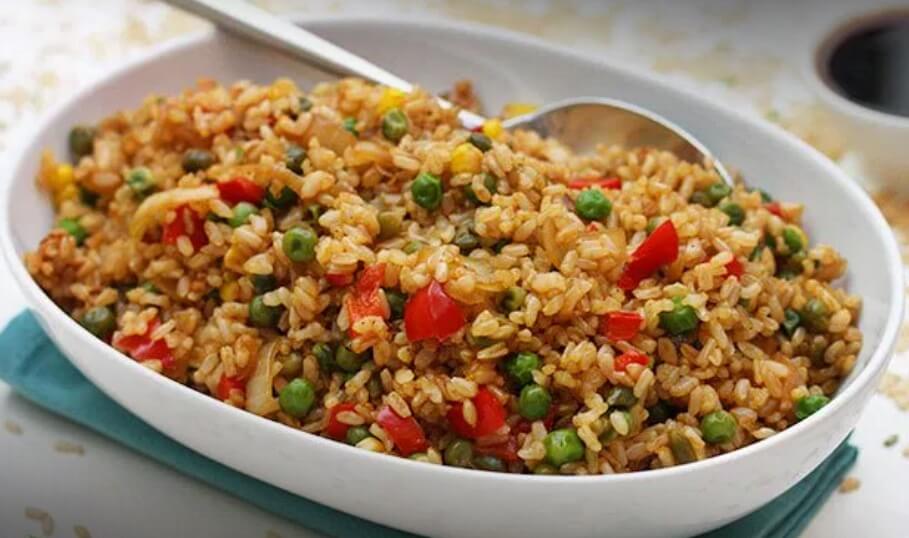 como-preparar-arroz-integral-con-verduras